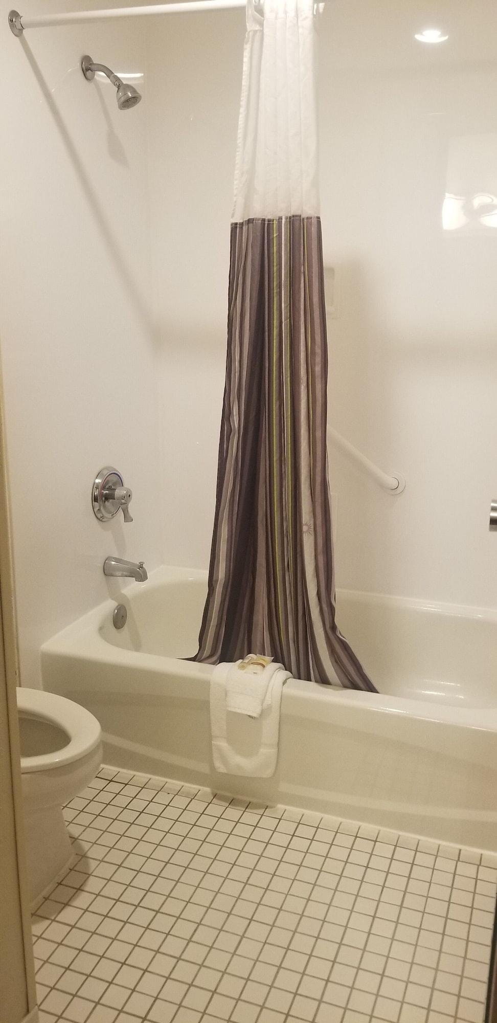 La Quinta Inn By Wyndham Indianapolis Airport Executive Dr Экстерьер фото