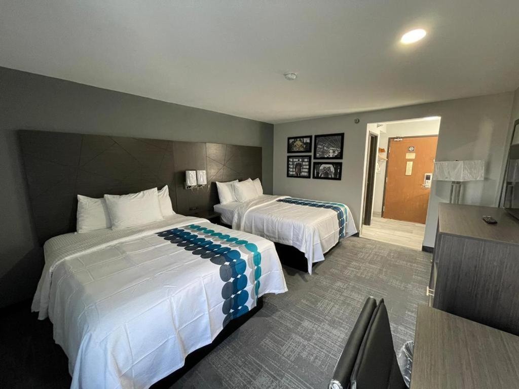 La Quinta Inn By Wyndham Indianapolis Airport Executive Dr Экстерьер фото