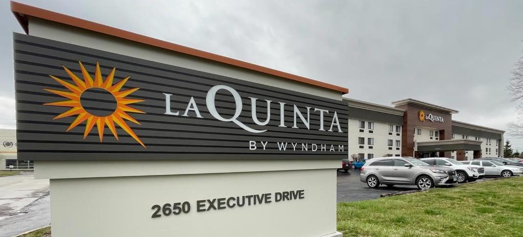 La Quinta Inn By Wyndham Indianapolis Airport Executive Dr Экстерьер фото
