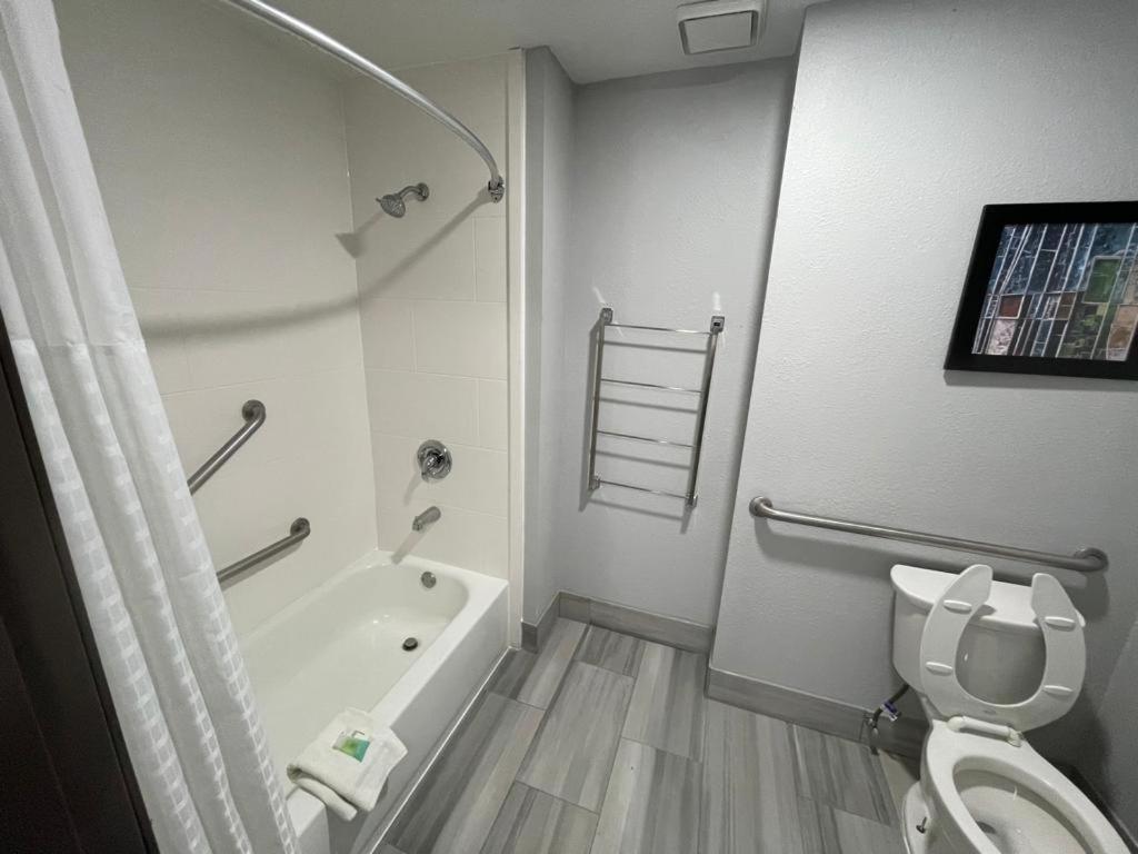 La Quinta Inn By Wyndham Indianapolis Airport Executive Dr Экстерьер фото