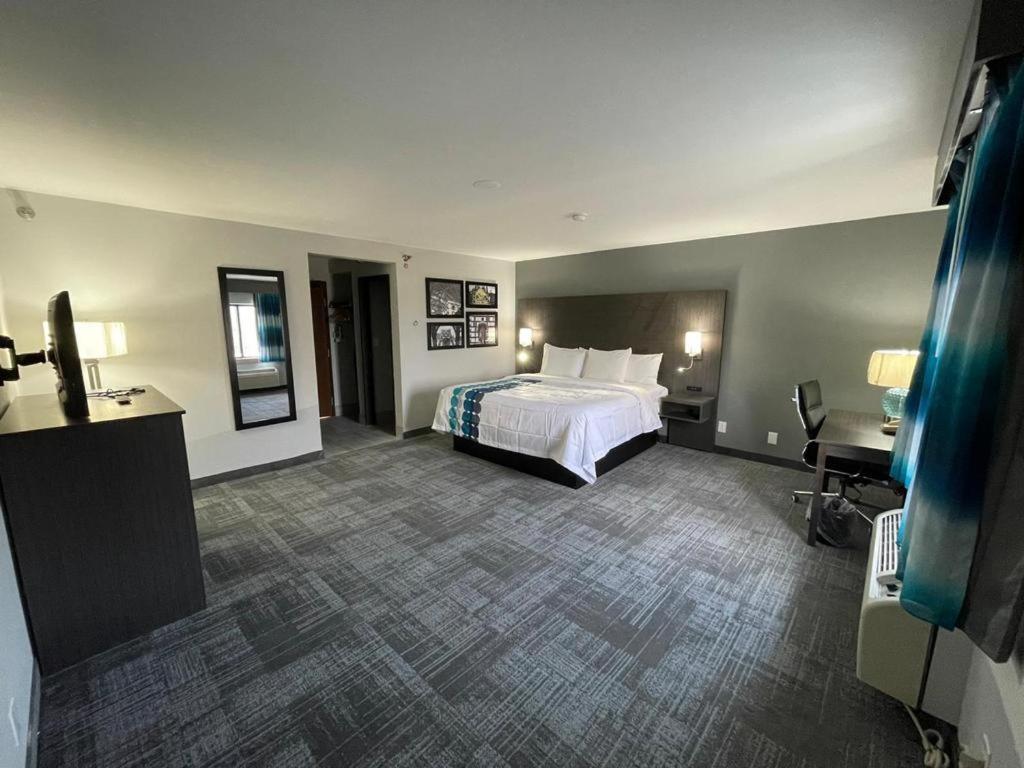 La Quinta Inn By Wyndham Indianapolis Airport Executive Dr Экстерьер фото