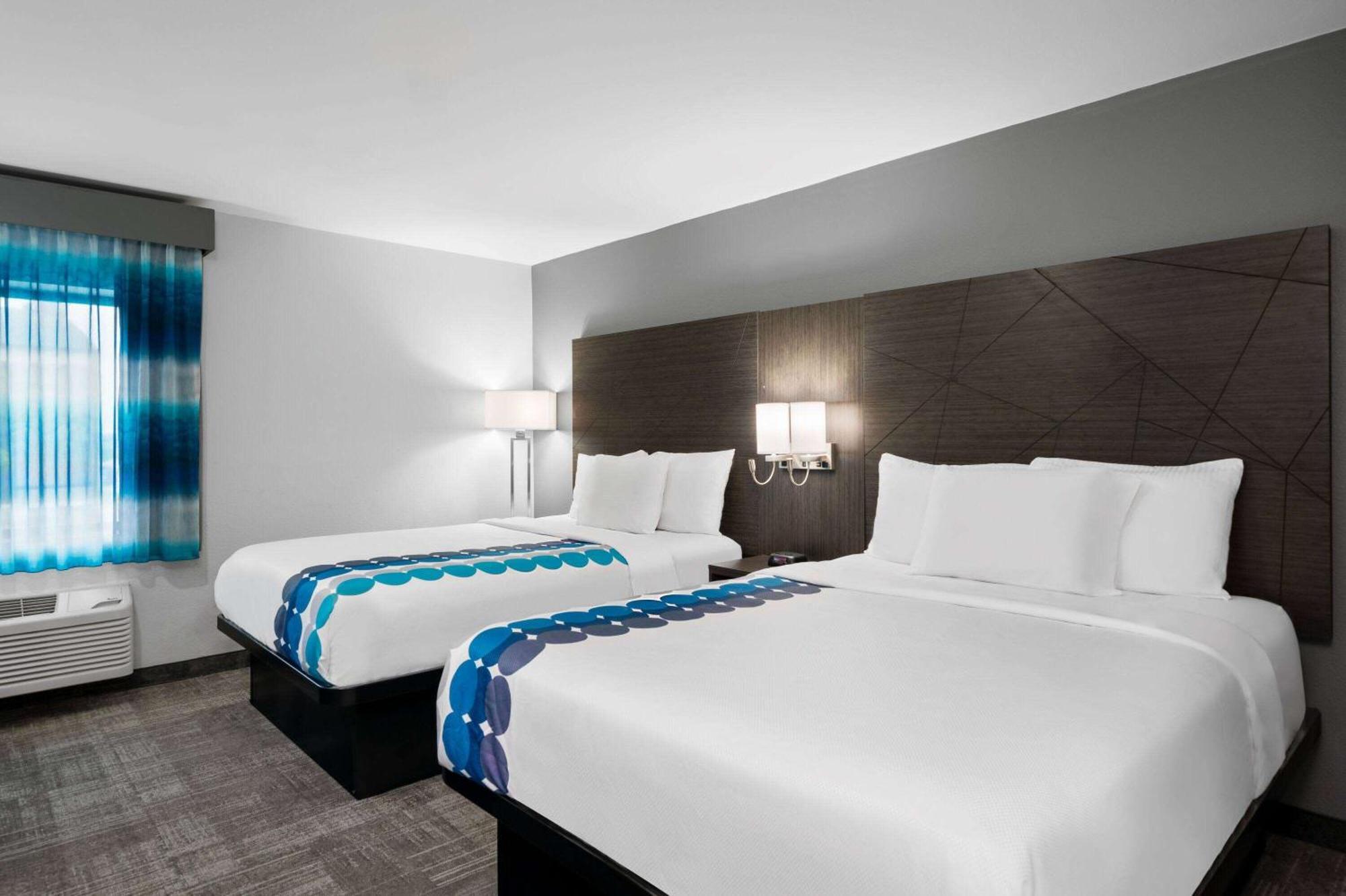 La Quinta Inn By Wyndham Indianapolis Airport Executive Dr Экстерьер фото
