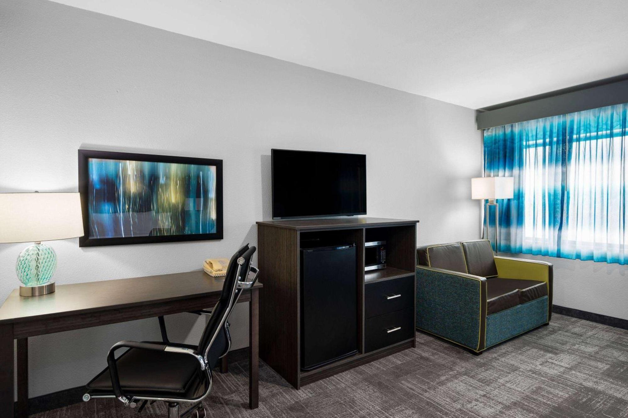 La Quinta Inn By Wyndham Indianapolis Airport Executive Dr Экстерьер фото