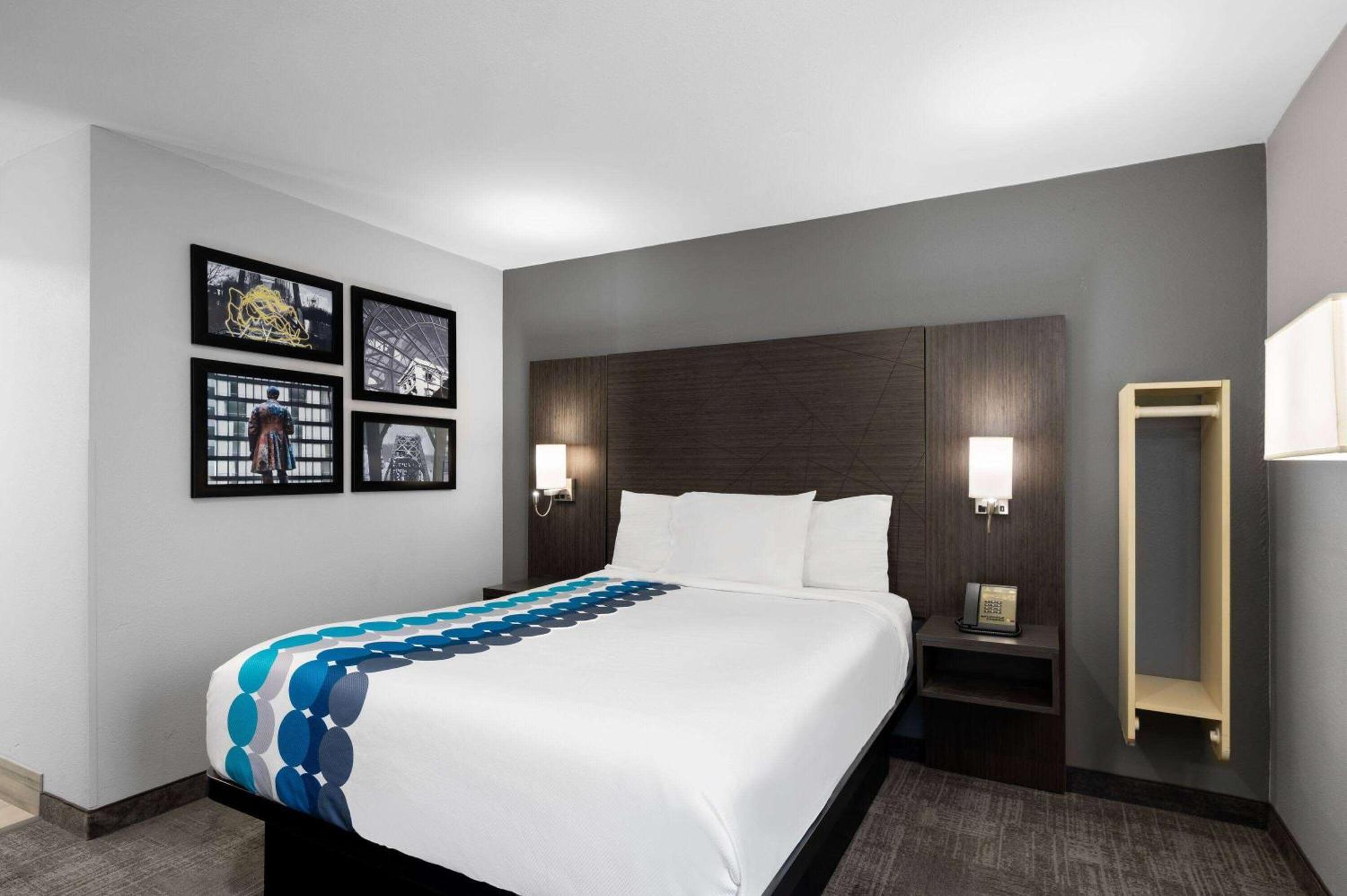 La Quinta Inn By Wyndham Indianapolis Airport Executive Dr Экстерьер фото