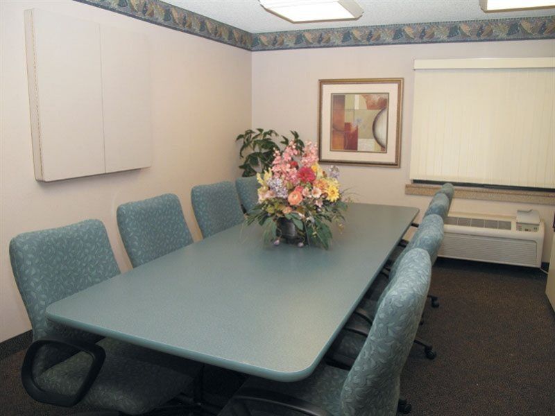 La Quinta Inn By Wyndham Indianapolis Airport Executive Dr Экстерьер фото
