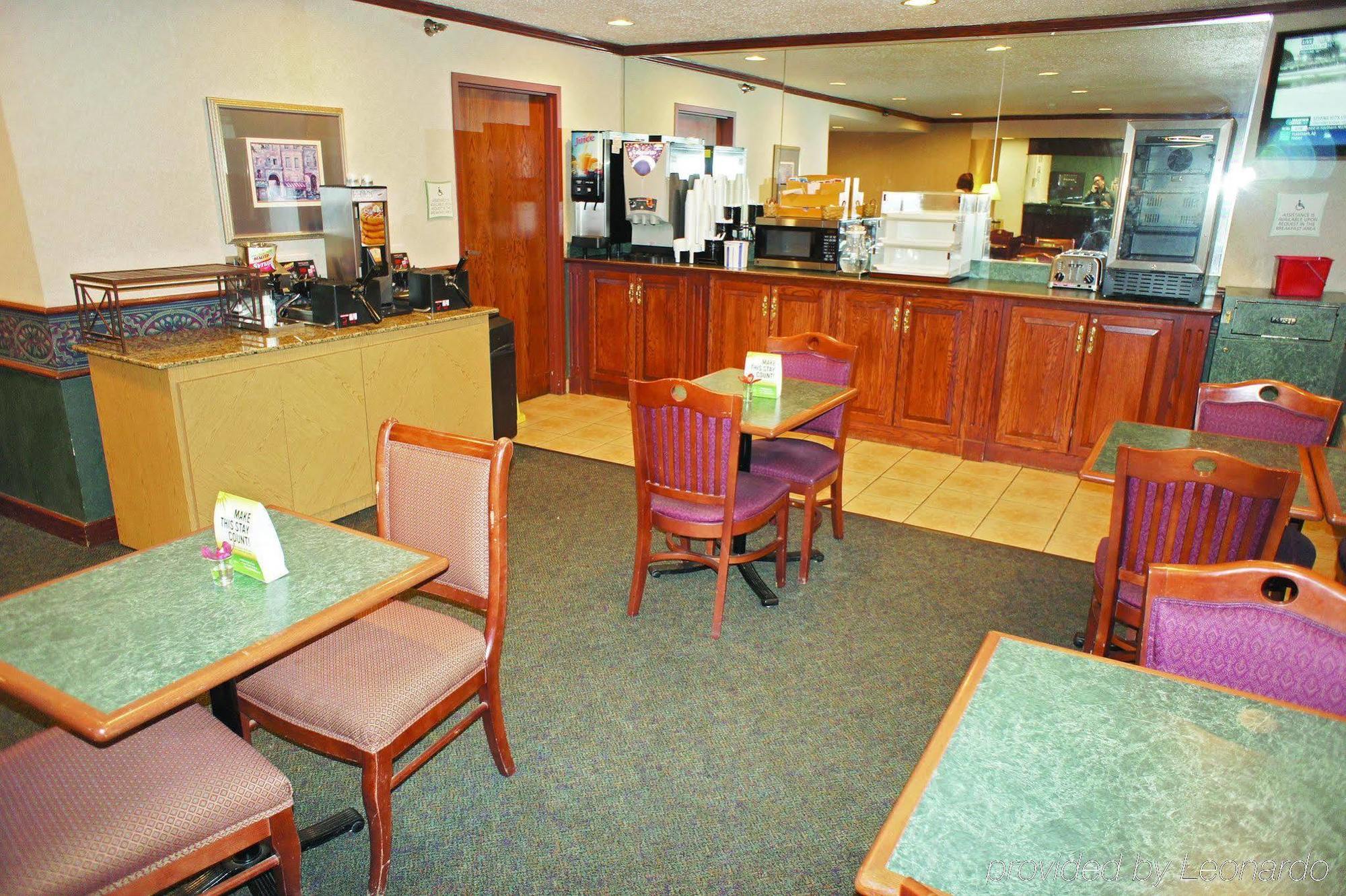 La Quinta Inn By Wyndham Indianapolis Airport Executive Dr Экстерьер фото