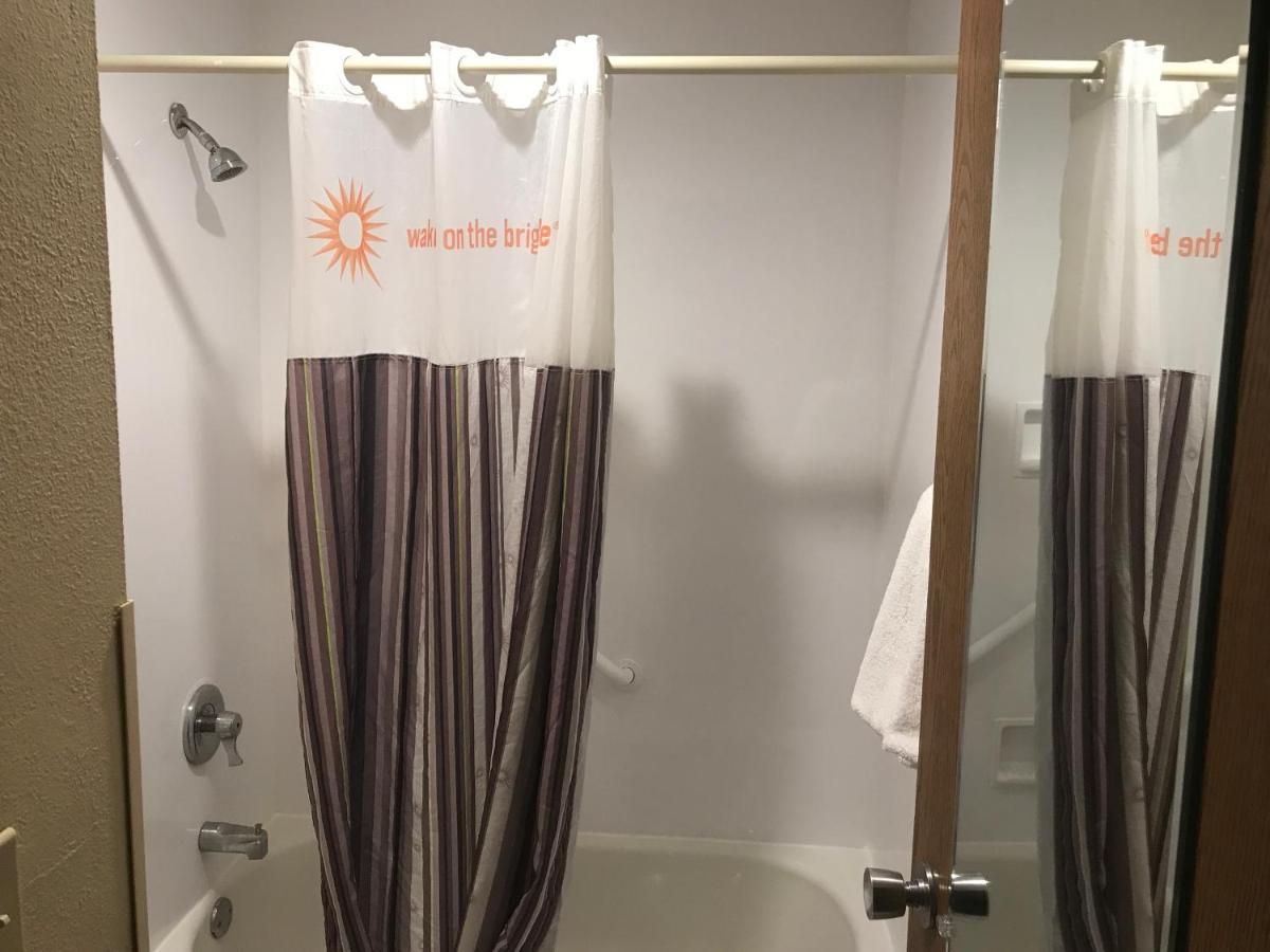 La Quinta Inn By Wyndham Indianapolis Airport Executive Dr Экстерьер фото